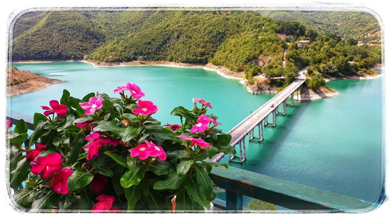 La Terrazza Sul Lago Turano Vermiglio Zewnętrze zdjęcie