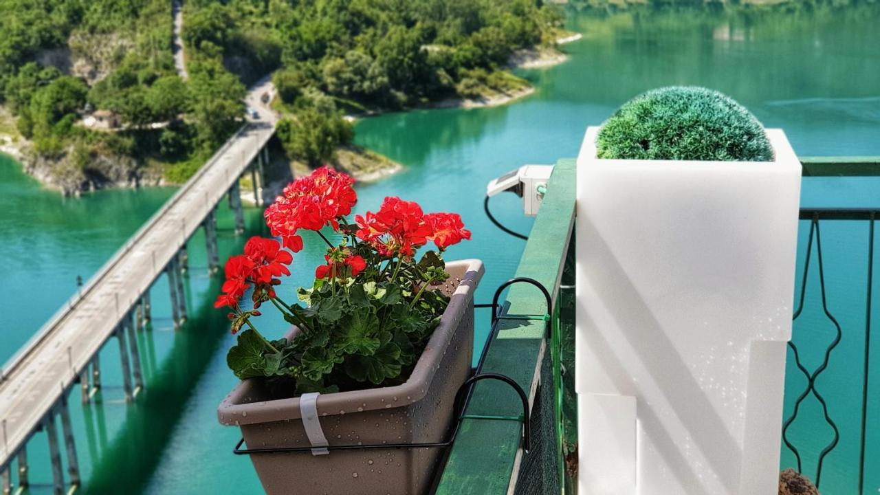 La Terrazza Sul Lago Turano Vermiglio Zewnętrze zdjęcie