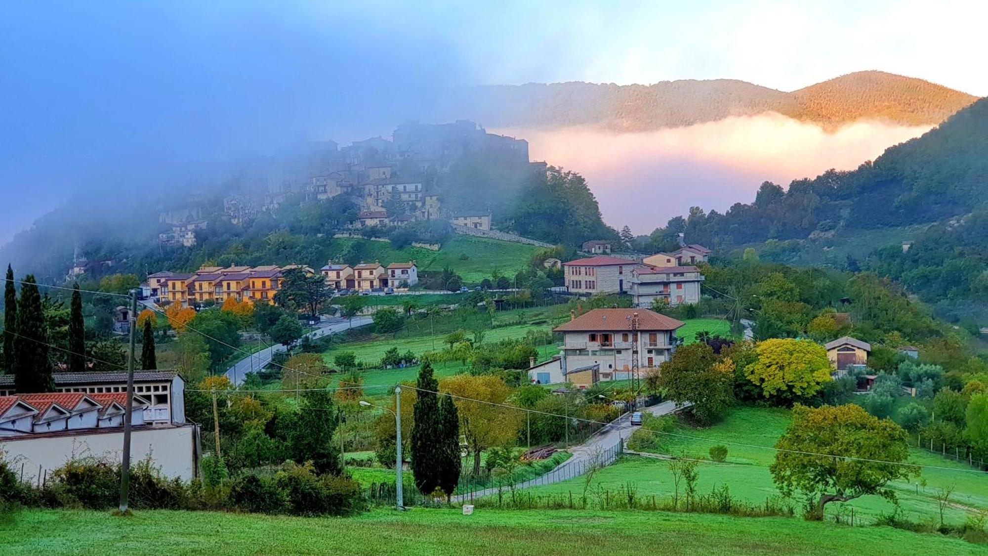 La Terrazza Sul Lago Turano Vermiglio Zewnętrze zdjęcie