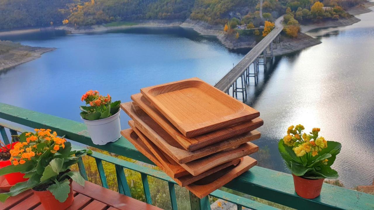 La Terrazza Sul Lago Turano Vermiglio Zewnętrze zdjęcie