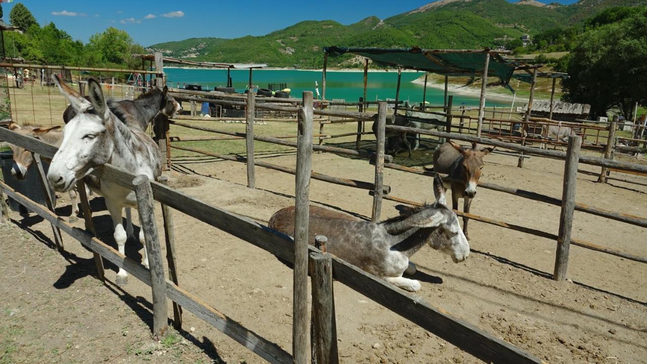 La Terrazza Sul Lago Turano Vermiglio Zewnętrze zdjęcie