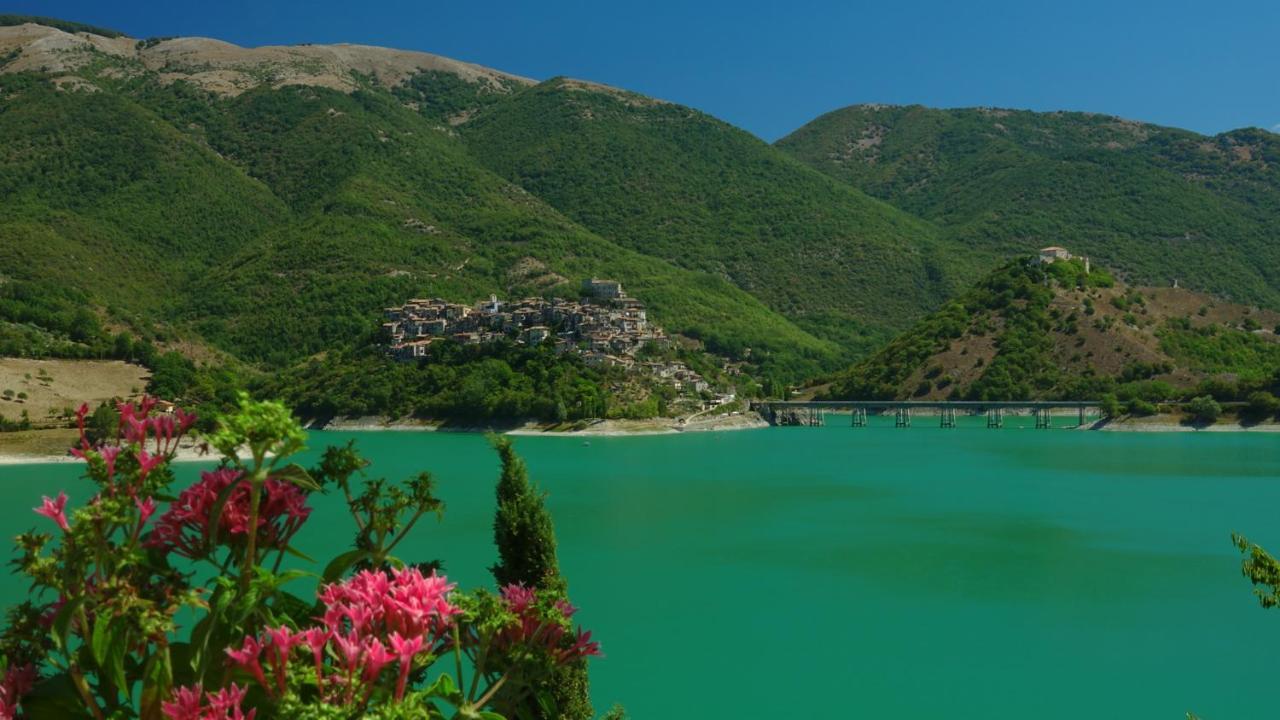 La Terrazza Sul Lago Turano Vermiglio Zewnętrze zdjęcie