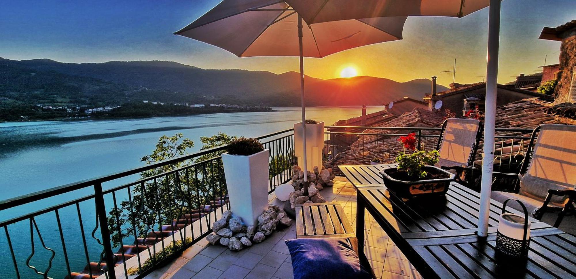 La Terrazza Sul Lago Turano Vermiglio Zewnętrze zdjęcie